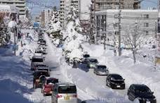大雪の影響で渋滞する道路】の画像素材(50224795) | 写真素材 ...